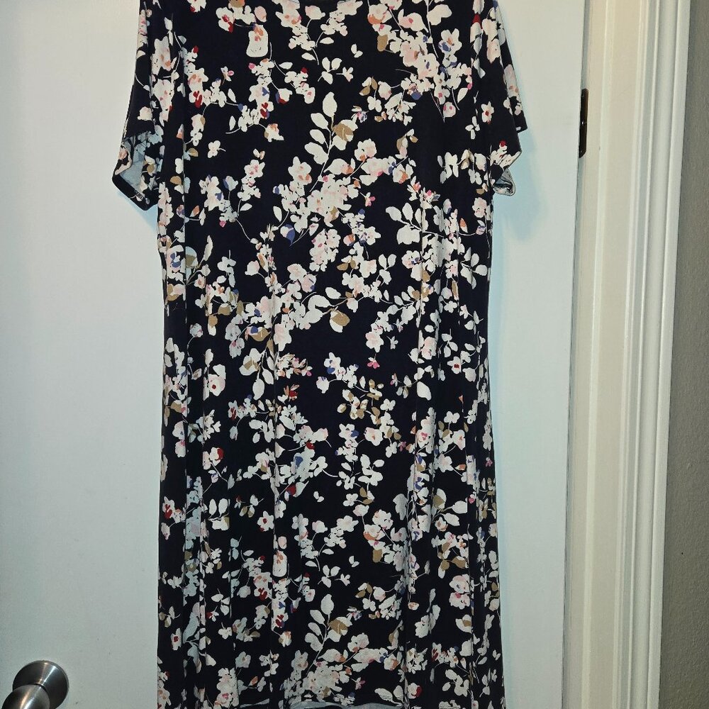 J. Jill size L Large EUC Wearever Short Sleeved Dress, Scoop Neck, Floral